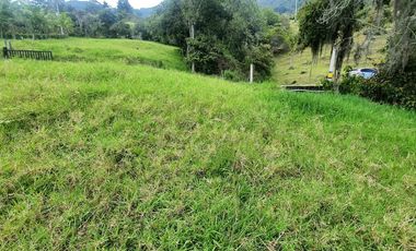 VENDO LOTE EN COPACABANA PERFECTO PARA CONSTRUIR LA CASA DE TUS SUEÑOS