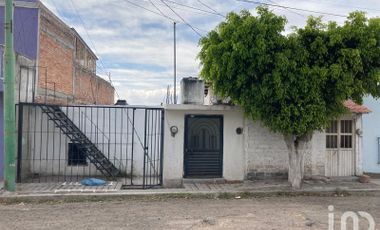 Casa en venta en la colonia San Pedrito Peñuelas Querétaro