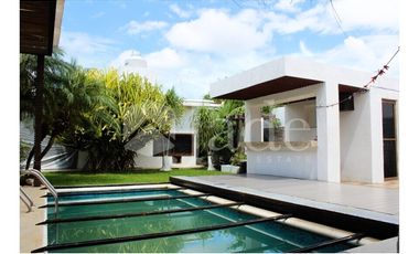 EN VENTA, Casa con Alberca en Campeche