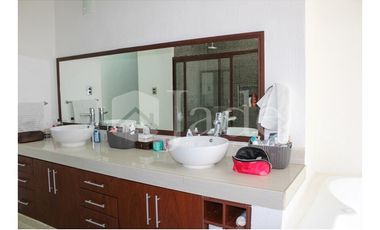 EN VENTA, Casa con Alberca en Campeche