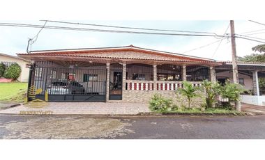 Venta de casa en Villas de Alameda