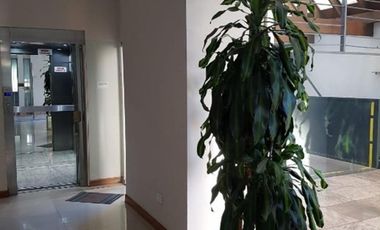 Departamento piso 4 ambientes con cochera doble en Bernal Centro