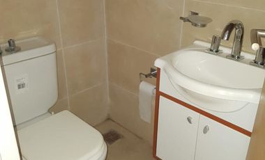 Departamento piso 4 ambientes con cochera doble en Bernal Centro