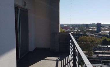 Departamento piso 4 ambientes con cochera doble en Bernal Centro