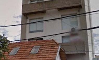 Departamento piso 4 ambientes con cochera doble en Bernal Centro
