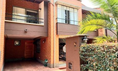 VENDE CASA UNIFAMILIAR ENVIGADO CAMINO REAL