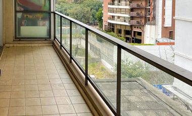 Oportunidad de inversión, monoambiente dividido con amplio balcón en pleno barrio Martin