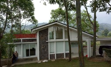 Villa nyaman dan asri BU di dago dekat cigadung dan awiligar