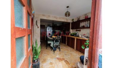 Venta Casa + Duplex