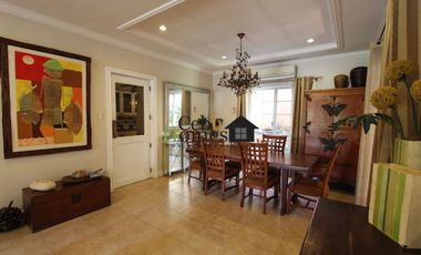 Beautifully Furnished Townhouse