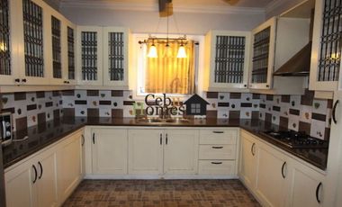 Beautifully Furnished Townhouse