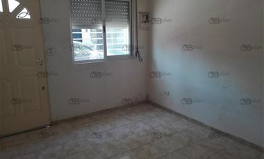 Barbaro Vende Departamento tipo casa  en San Martin Centro