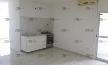 Barbaro Vende Departamento tipo casa  en San Martin Centro