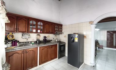 casa en venta en avenida libertadores. Cod V28561