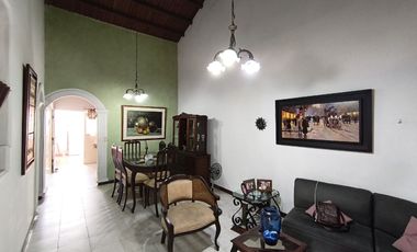 casa en venta en avenida libertadores. Cod V28561