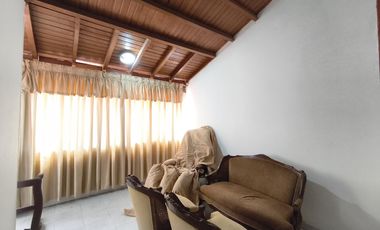 casa en venta en avenida libertadores. Cod V28561