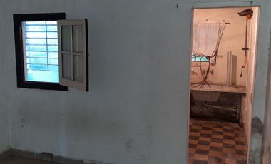 BURZACO - Casa Sobre Av Espora APTA CREDITO HIPOTECARIO - Ideal Inversores-