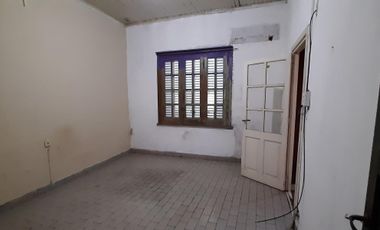 BURZACO - Casa Sobre Av Espora APTA CREDITO HIPOTECARIO - Ideal Inversores-