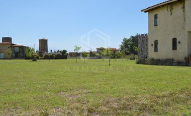 VENTA DE TERRENO EN VALQUIRICO  BARRIO DEL FRESNO, ZONA CENTRO.