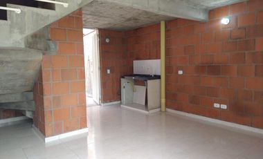 casa en arriendo en villa gorgona. Cod A106583