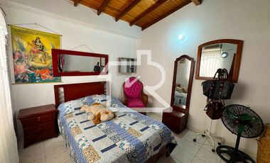 casa en venta en los patios. Cod V9975