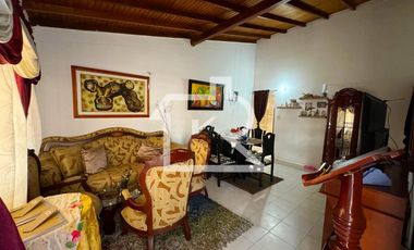 casa en venta en los patios. Cod V9975