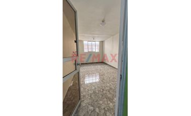 🏡 Acogedora Casa En Urb. López Albújar – Amplia, Moderna Y Lista Para Mudarse