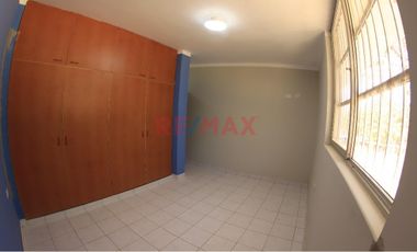 🏡 Acogedora Casa En Urb. López Albújar – Amplia, Moderna Y Lista Para Mudarse