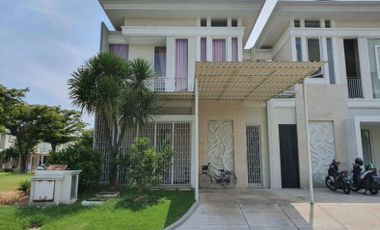 Rumah Long Beach Pakuwon City Minimalis, Siap Huni, Strategis