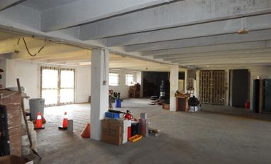 edificio en arriendo/venta en pie del cerro. Cod V90856
