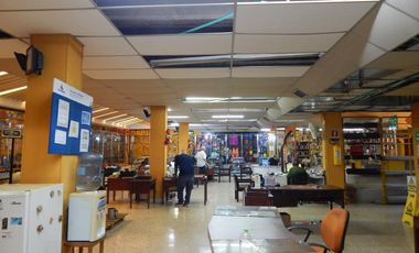edificio en arriendo/venta en pie del cerro. Cod V90856