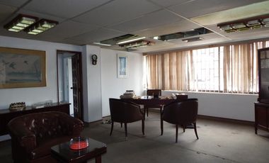 edificio en arriendo/venta en pie del cerro. Cod V90856