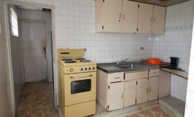 edificio en arriendo/venta en pie del cerro. Cod V90856