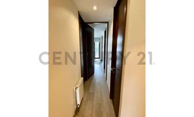 SE VENDE ESPACIOSO Y MODERNO TOWNHOUSE CHICUREO