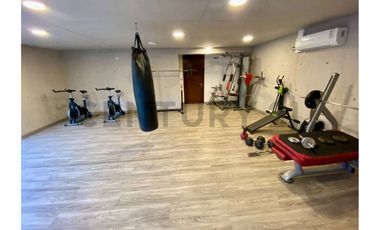 SE VENDE ESPACIOSO Y MODERNO TOWNHOUSE CHICUREO