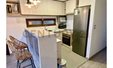 SE VENDE ESPACIOSO Y MODERNO TOWNHOUSE CHICUREO