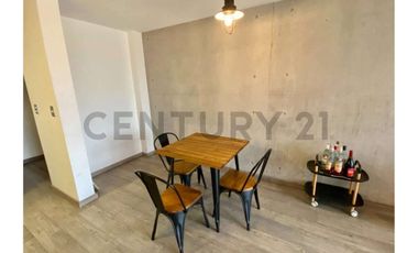 SE VENDE ESPACIOSO Y MODERNO TOWNHOUSE CHICUREO