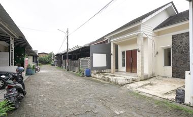 Rumah Hadap Utara 16 Menit ke Mal Pekayon Dibantu KPR J-40128