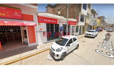 ✨ Oportunidad Única para Inversionistas en Sullana ✨
VENDO LOCAL COMERCIAL EN FUNCIONAMIENTO CLIENTELA FIDELIZADA 40 AÑOS
📍 Ubicación Privilegiada: