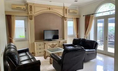 Disewakan Rumah Fountainblue Bsd City Lokasi Nyaman Strategis Dilengkapi Clubhouse Bagus