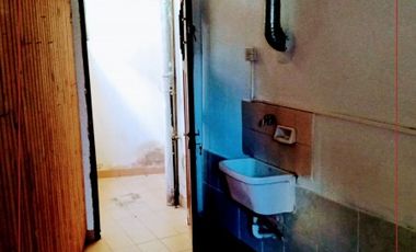 VENDO CASA + LOCAL COMERCIAL Colon y Santa Cruz