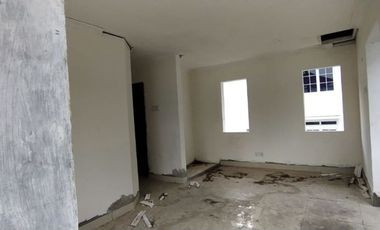 Rumah Setengah Jadi di Taman Imperial Golf Estate