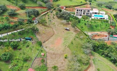 LOTE CON INCREBLE VISTA EN SAN JERONIMO