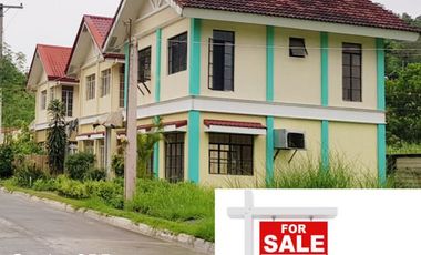 Susana Executive Village House for SALE