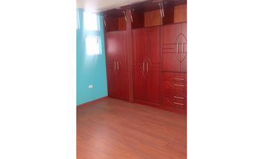 CASA EN CONJUNTO EN OTAVALO
