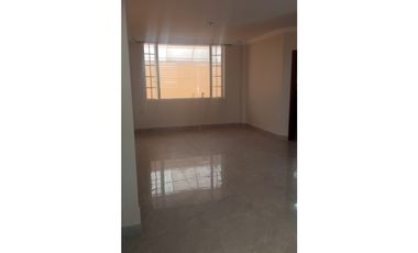 CASA EN CONJUNTO EN OTAVALO