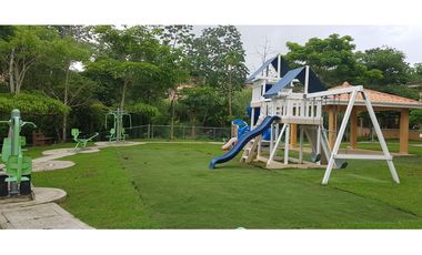 ALQUILO ESPECTACULAR CASA 350MT2  EN CLAYTON VILLAGE L/B