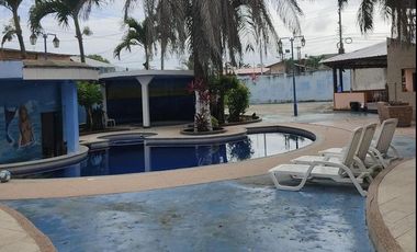 Casa en  venta en Tonsupa de 18 habitaciones con piscina - Tonsupa, Esmeraldas