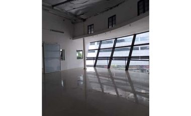 Se Alquila Local con ventales amplio en Punta Paitilla