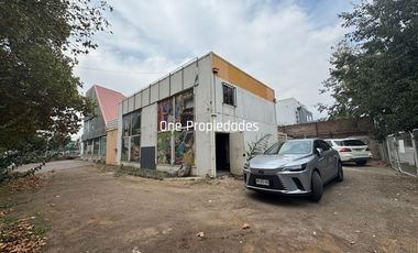 Local Comercial en Arriendo con Estacionamientos
